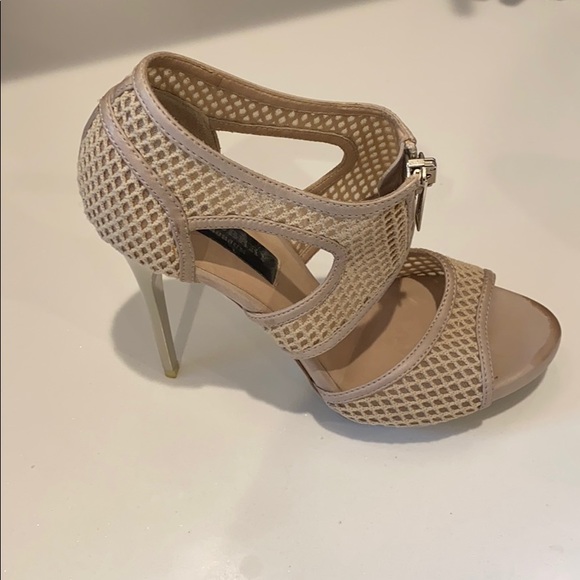Burberry Mesh Stilletto size 8 - Picture 2 of 12